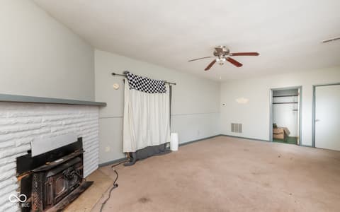 Photo of 2138 S Leslie Lane, Scottsburg, IN