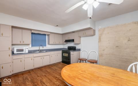 Photo of 2138 S Leslie Lane, Scottsburg, IN