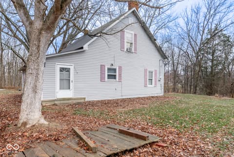 Photo of 2138 S Leslie Lane, Scottsburg, IN