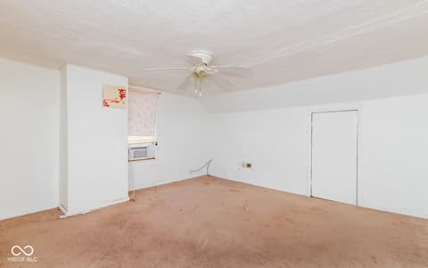 Photo of 2138 S Leslie Lane, Scottsburg, IN