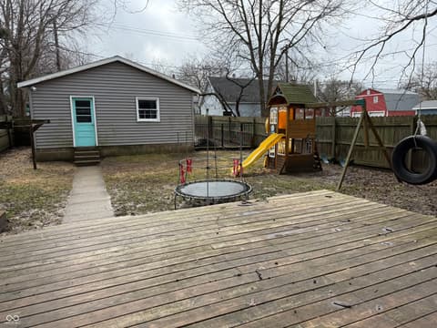 Outdoor living area at 505 W Main Street, Crawfordsville, IN