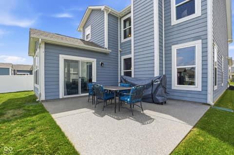 Outdoor living area at 5231 New Bethel Boulevard, Indianapolis, IN