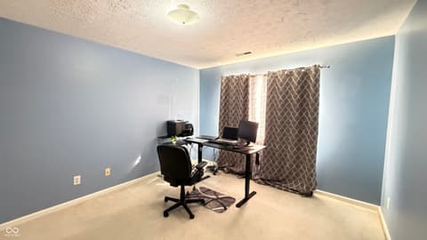 Photo of 939 Prestwick Place, Indianapolis, IN