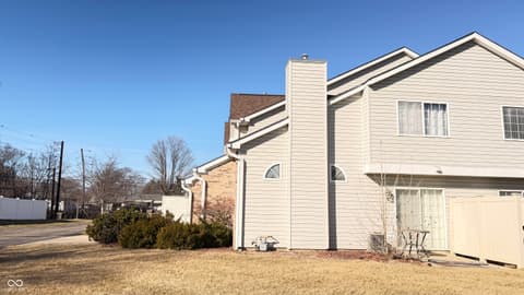 Photo of 939 Prestwick Place, Indianapolis, IN