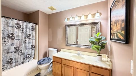 Photo of 939 Prestwick Place, Indianapolis, IN
