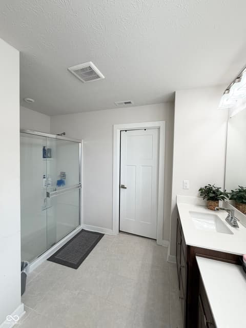 Photo of 390 Gathering Lane, Greenwood, IN