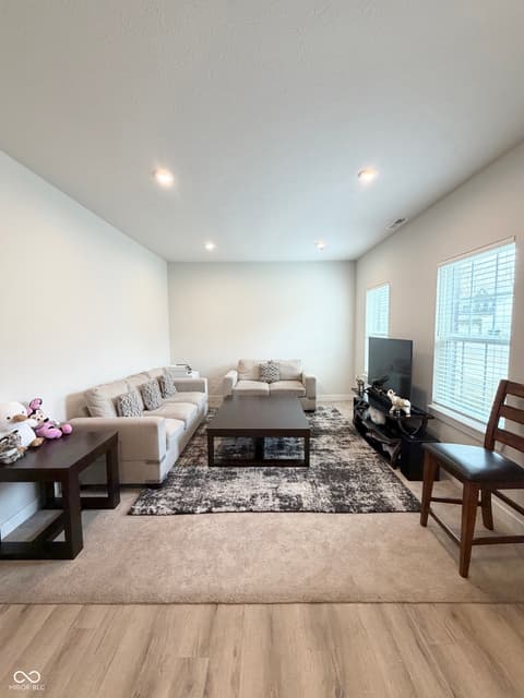 Photo of 390 Gathering Lane, Greenwood, IN