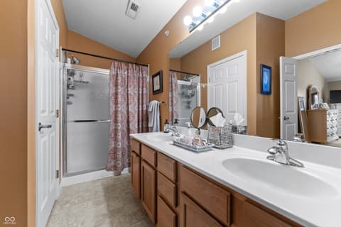 Photo of 6231 Amber Creek Lane, Indianapolis, IN