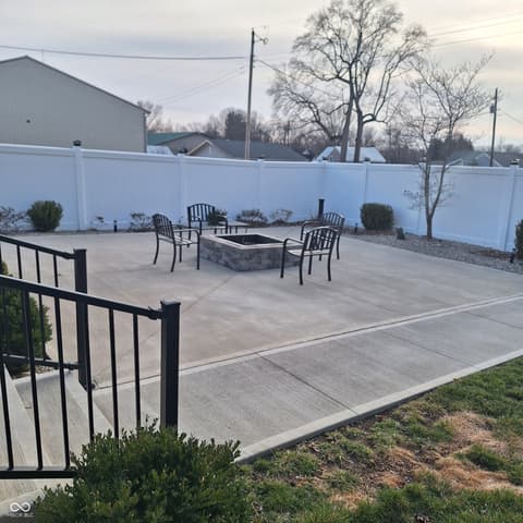 Outdoor living area at 102 N Main Street, Cloverdale, IN