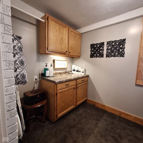 Laundry room at 102 N Main Street, Cloverdale, IN