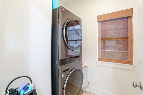 Laundry room at 2043 Columbia Avenue, Indianapolis, IN