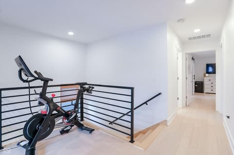 Loft — 2043 Columbia Avenue, Indianapolis, IN