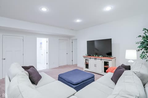 Recreation Room — 2043 Columbia Avenue, Indianapolis, IN