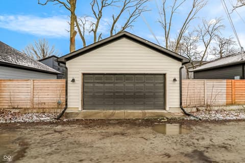 Garage at 2043 Columbia Avenue, Indianapolis, IN