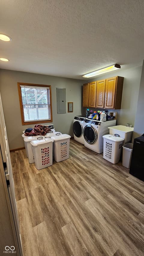 Laundry room at 716 Allen Drive, Sweetser, IN