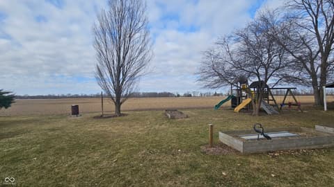 Yard at 716 Allen Drive, Sweetser, IN