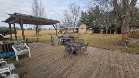 Outdoor living area at 716 Allen Drive, Sweetser, IN