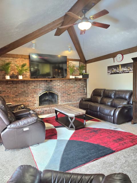 Living room at 810 Padre Lane, Greenwood, IN