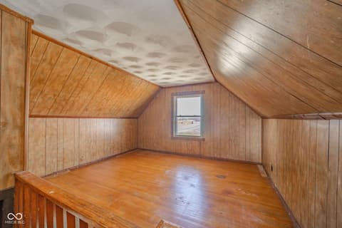 Bonus room at 9100 S County Road 300 W, Muncie, IN