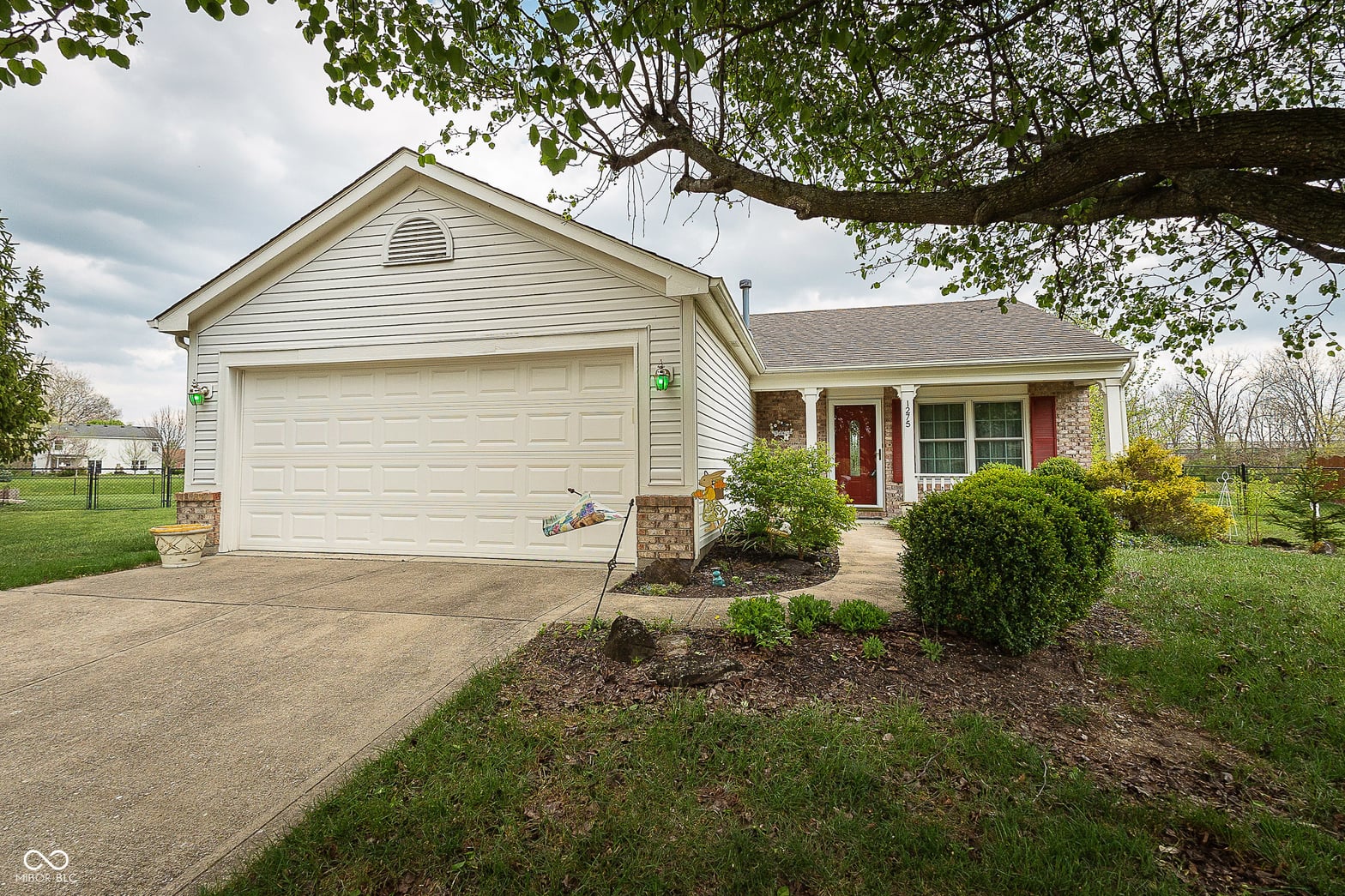 Photo of 1275 Oak Ridge Court, Brownsburg, IN