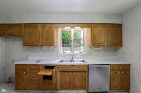 Photo of 5459 Hedgerow Drive, Indianapolis, IN