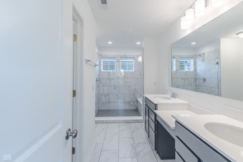 Primary bathroom at 15752 Showdown Road, Noblesville, IN