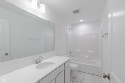 Primary bathroom at 15752 Showdown Road, Noblesville, IN