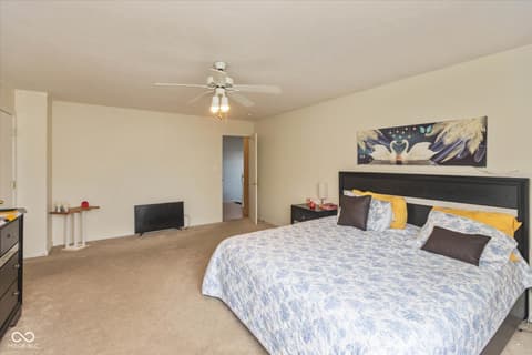 Photo of 5527 Forest Ridge Court, Indianapolis, IN