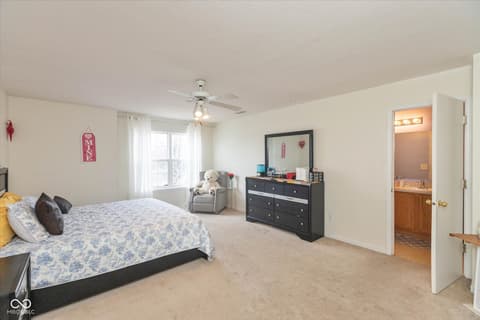 Photo of 5527 Forest Ridge Court, Indianapolis, IN