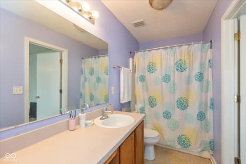 Photo of 5527 Forest Ridge Court, Indianapolis, IN