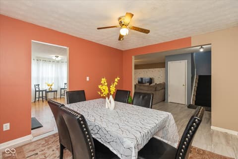Photo of 5527 Forest Ridge Court, Indianapolis, IN