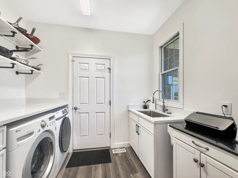 Photo of 6075 Waterside Drive, Columbus, IN