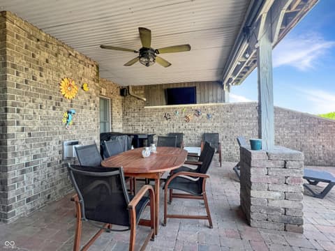 Photo of 6075 Waterside Drive, Columbus, IN