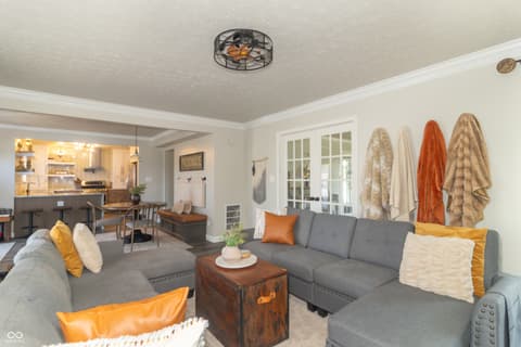 Family room at 1132 Chapman Drive, Greenfield, IN