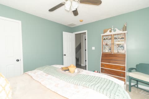 Guest Quarters — 1132 Chapman Drive, Greenfield, IN