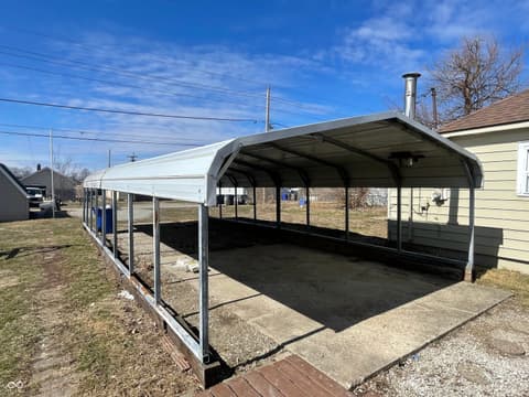 Parking — 1329 S Locke Street, Kokomo, IN