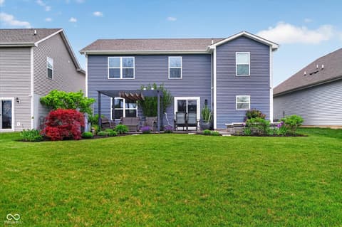 Photo of 651 Farnham Drive, Westfield, IN