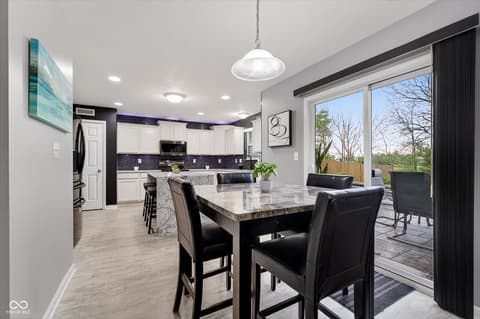 Photo of 651 Farnham Drive, Westfield, IN