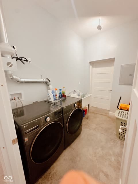 Photo of 7796 N Meridian Road, Perrysville, IN