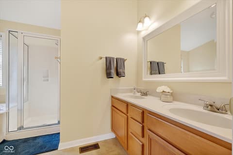 Photo of 10552 Greenway Drive, Fishers, IN