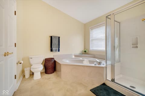 Photo of 10552 Greenway Drive, Fishers, IN