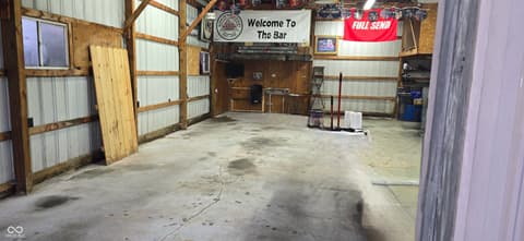Out Buildings — 10671 E State Road 7, Columbus, IN