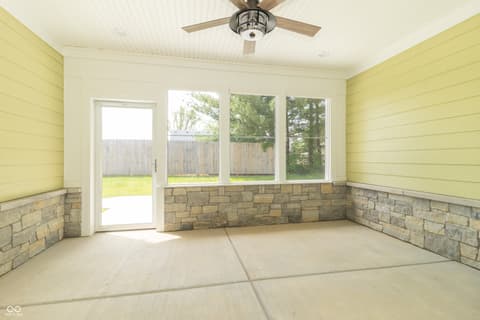 Photo of 307 Blue River Drive, Knightstown, IN