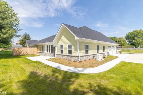 Photo of 307 Blue River Drive, Knightstown, IN