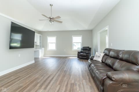 Photo of 307 Blue River Drive, Knightstown, IN
