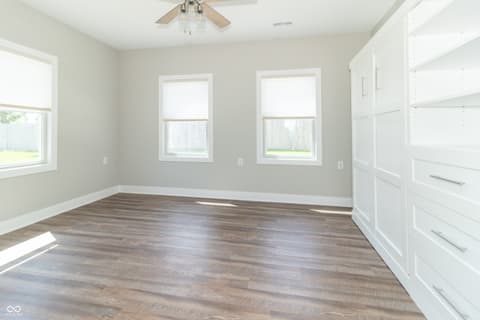Photo of 307 Blue River Drive, Knightstown, IN