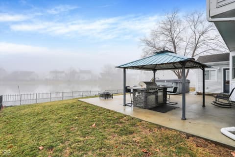 Photo of 7874 Cobblesprings Drive, Avon, IN