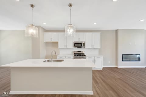Photo of 4482 Yellowwood Avenue, Brownsburg, IN