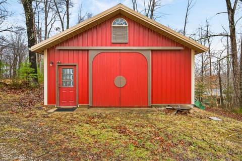 Photo of 972 Helmsburg Road, Nashville, IN