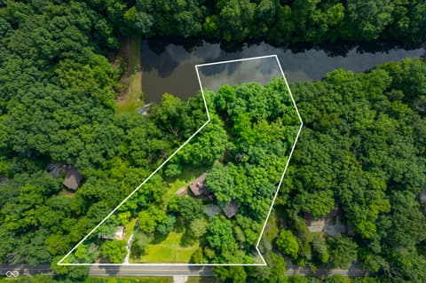 Photo of 972 Helmsburg Road, Nashville, IN